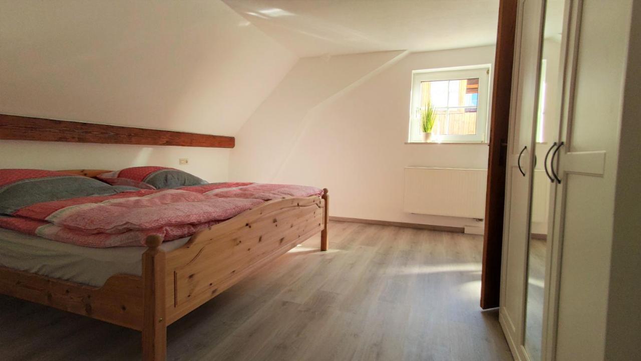 Gasthof Adler Ferienwohnung อิคเนนเฮาเซน ภายนอก รูปภาพ